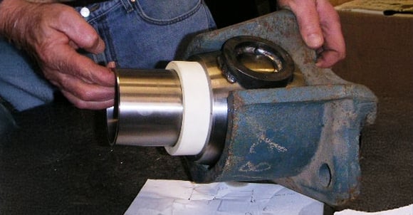 Pealk-cap bearing assembly